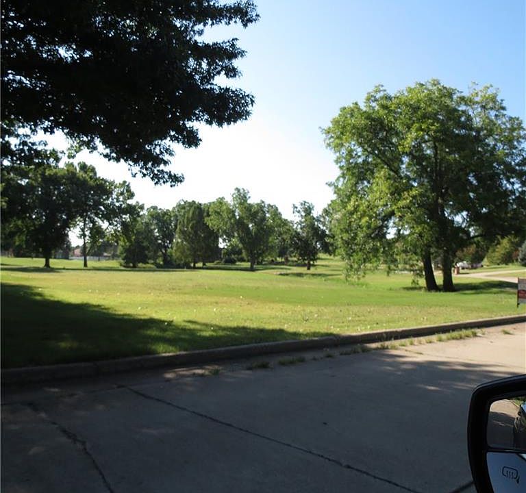 2nd image of Country Club Rd Lot 7