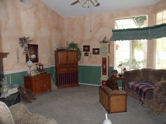 2nd image of 306 Portola Ct