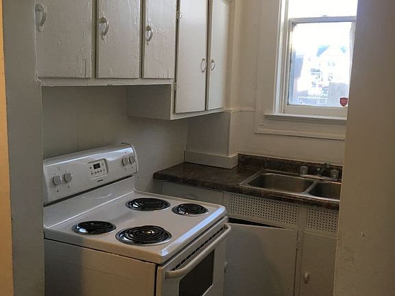 3rd image of 460 E Dewald St APT 2