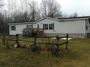 9550 N Peoples Rd, Edmore, MI 48829