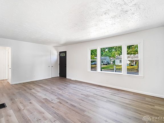 3rd image of 6515 Graf Dr