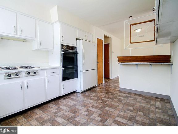 5th image of 7959 Anita Dr