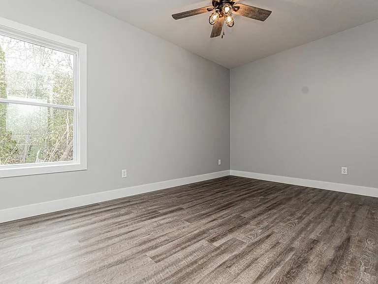 1705 Kenneth Dr — Photo 9