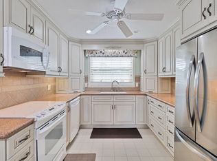 830 Lake Orchid Cir APT 207, Vero Beach, FL 32962