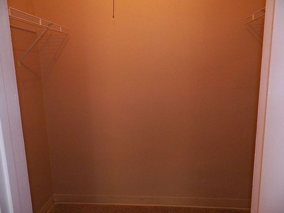 5th image of 210 1st St APT 5