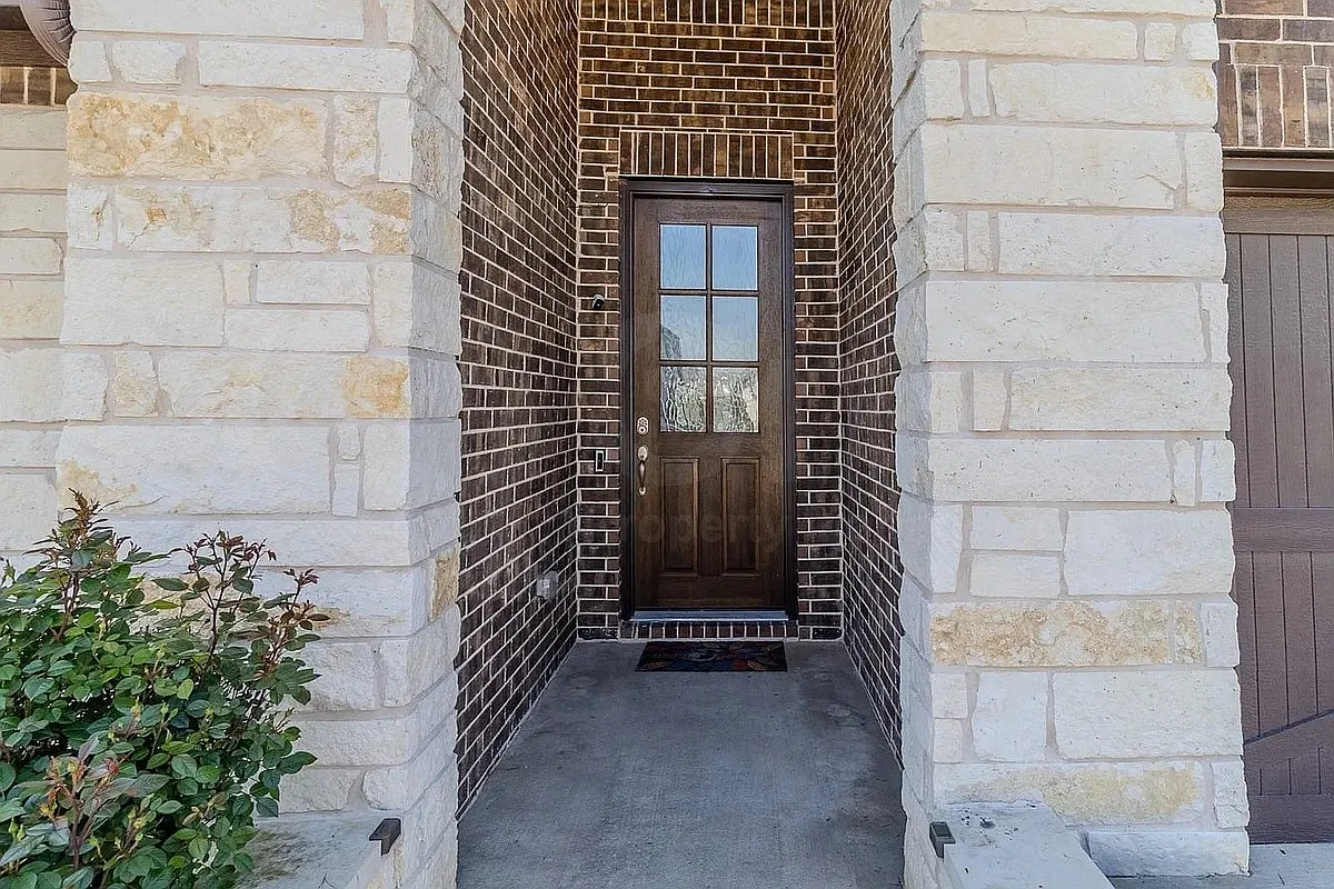 5 bed, 3.0 bath, 2876 sqft, $2,999 — Photo 4