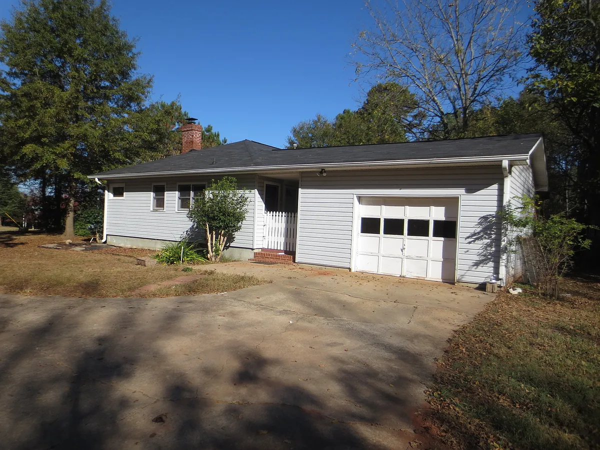 Building Photo - 1799 Powder Springs Rd SW