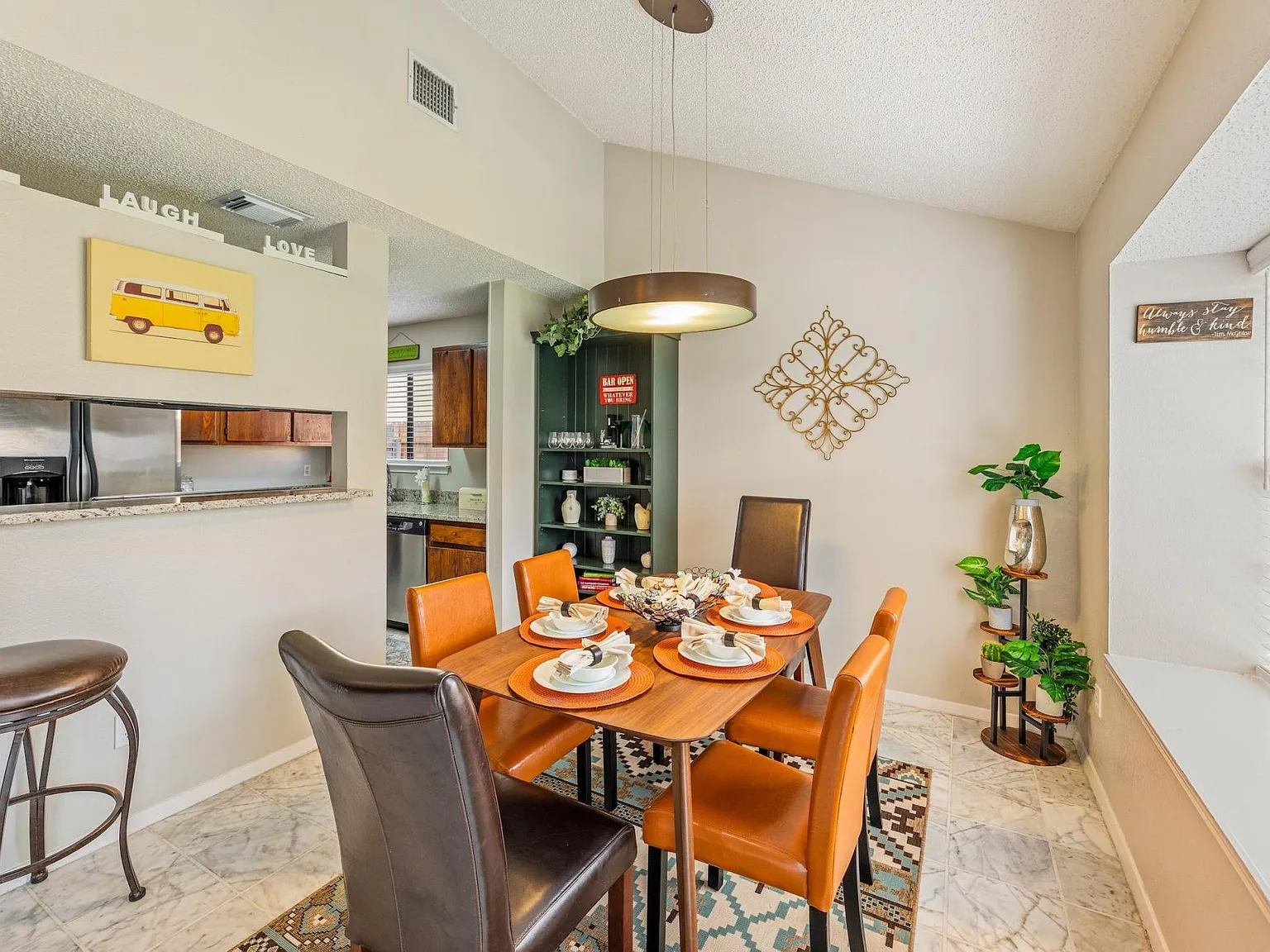 3 bed, 1822 sqft, $3,800 — Photo 1