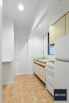 Rented by Bond New York | media 4