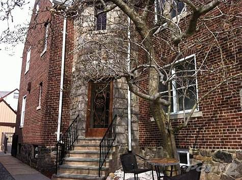 1st image of 2439 Laconia Ave