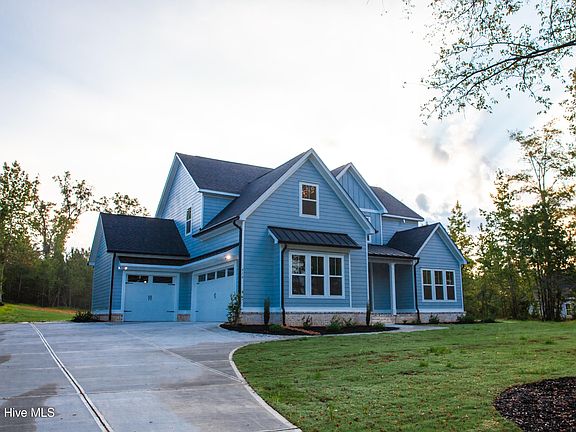 4th image of 910 Fairbourne Drive