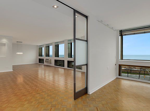 4th image of 1110 N Lake Shore Dr APT 4N