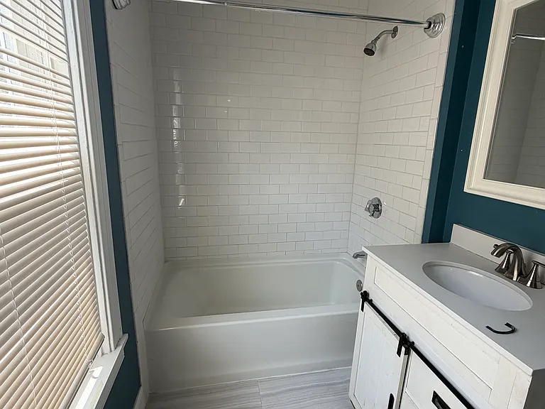 83 Cottage St #1 — Photo 12