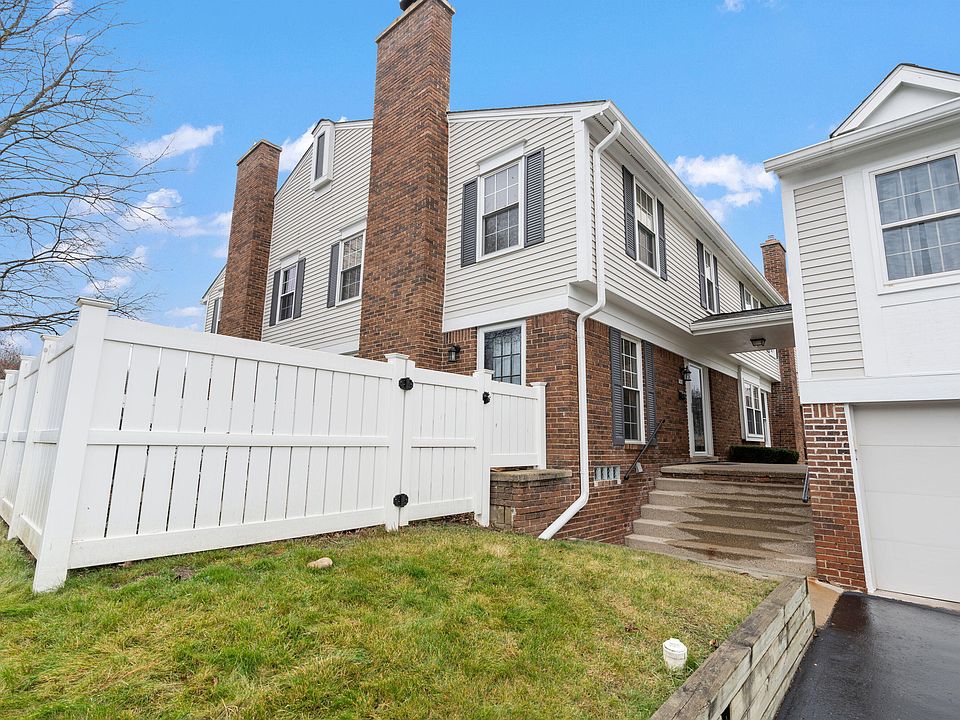 1st image of 42177 Pellston Dr