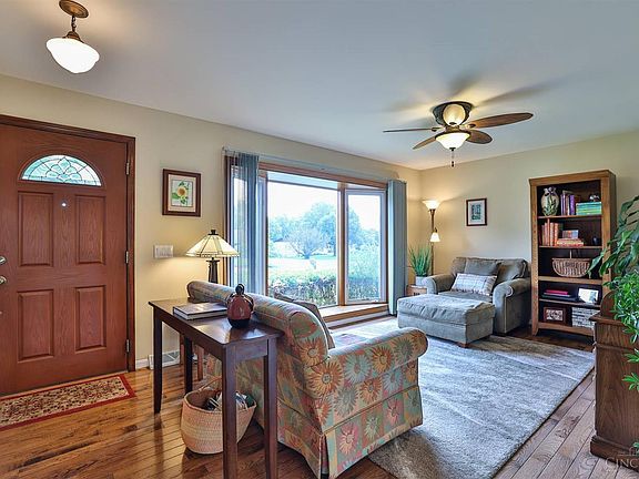 5th image of 7038 Spruce Hill Cir