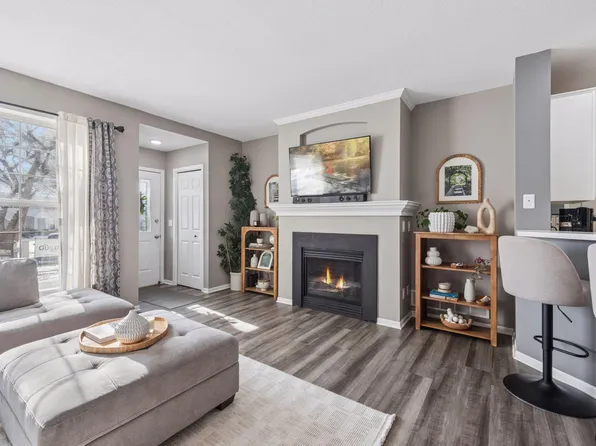 7702 Bluebonnet Blvd, Chanhassen, MN 55317