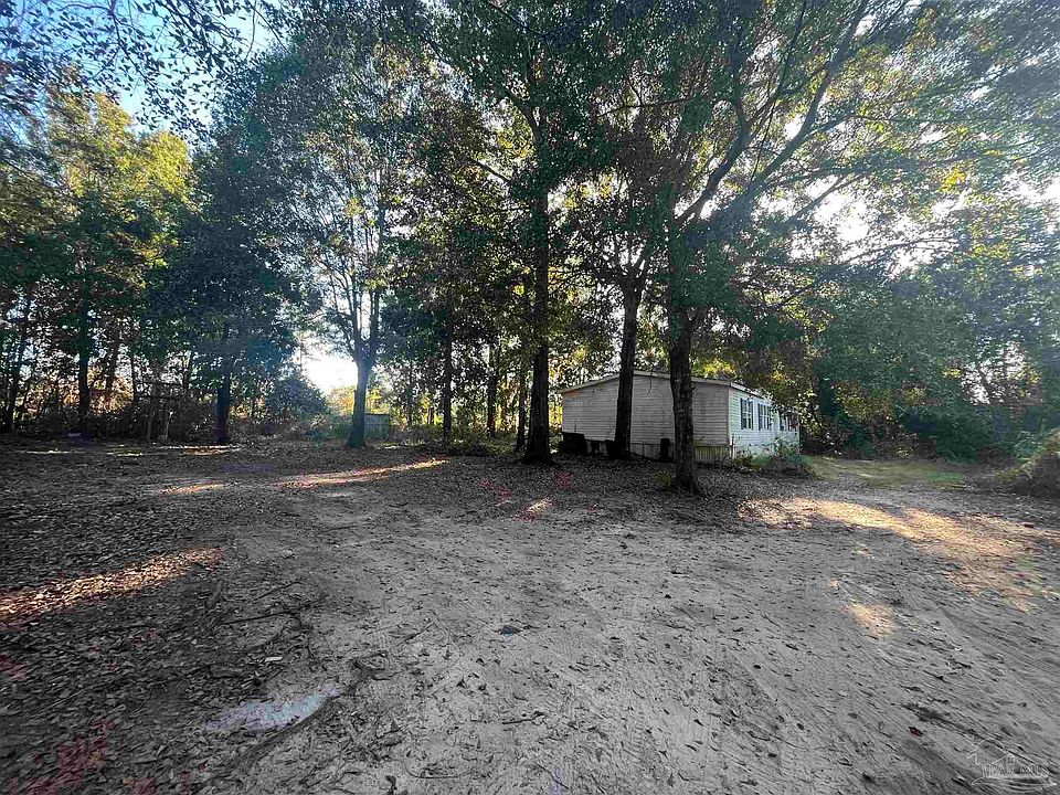 2nd image of 4133 Linda St