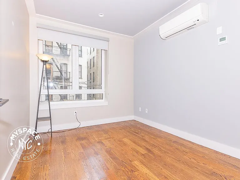62 E 21st St #1B — Photo 6