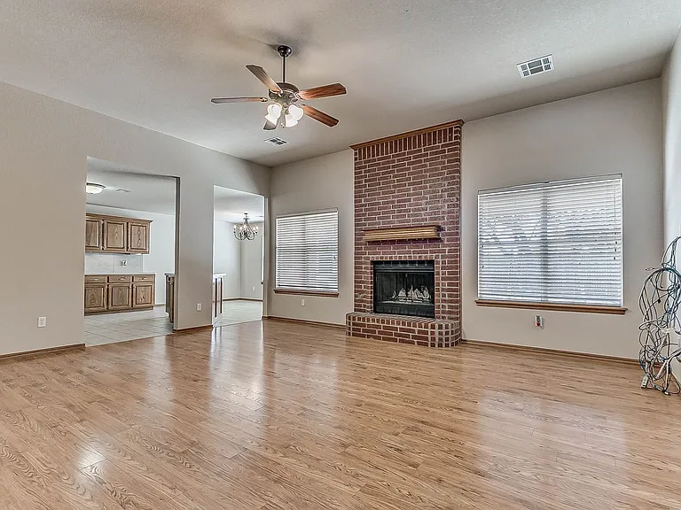 2224 NW 157th Ter — Photo 3