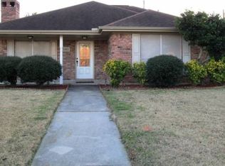 1419 N 26th St, Nederland, TX 77627