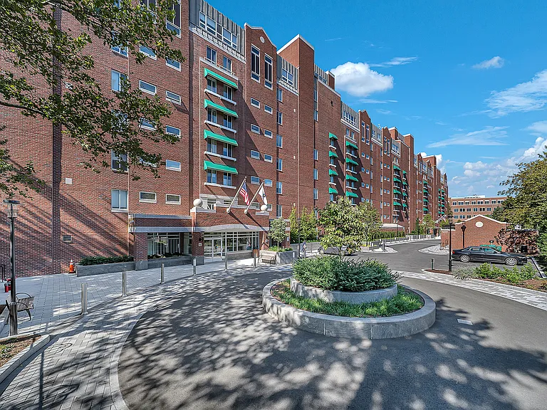 4 Canal Park #U-8 — Photo 13