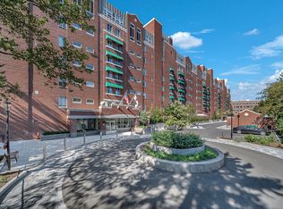 6 Canal Park APT 408, Cambridge, MA 02141
