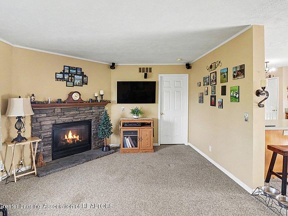 5th image of 6753 W Howe Rd