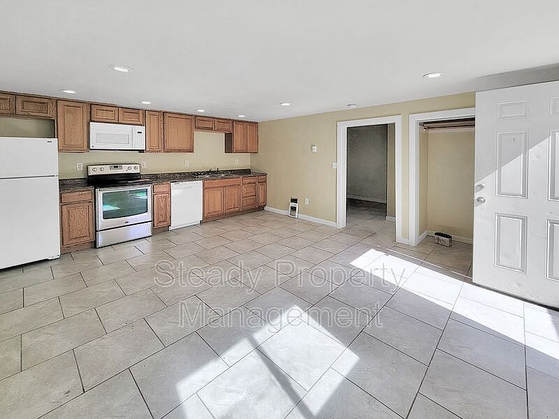 1st image of 4006 S 12th St #B