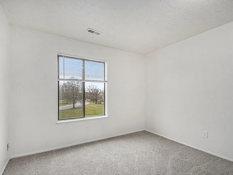 Normandy Village Apartments — Photo 25