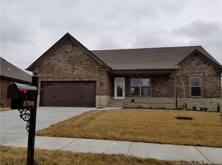5706 Sugar Berry Ln, Jeffersonville, IN 47130
