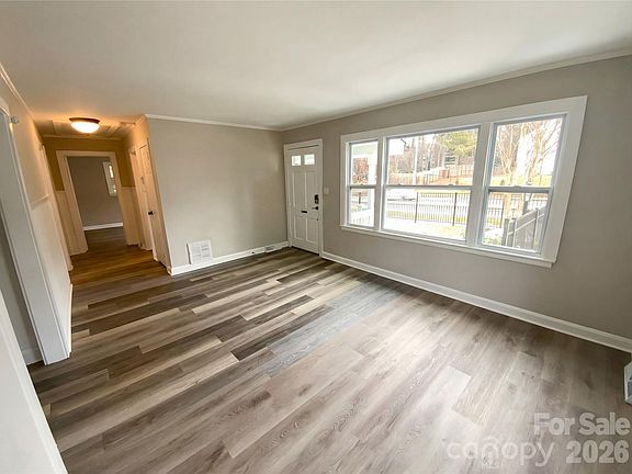 3rd image of 2122 Kilborne Dr