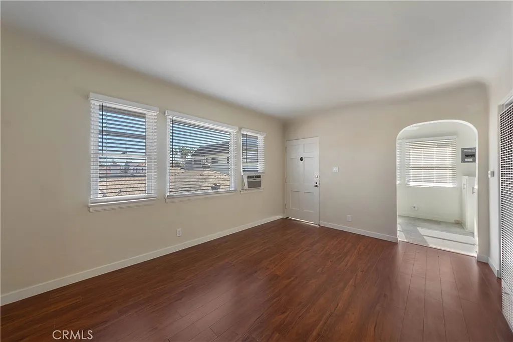 1 bed, 600 sqft, $2,200 — Photo 2