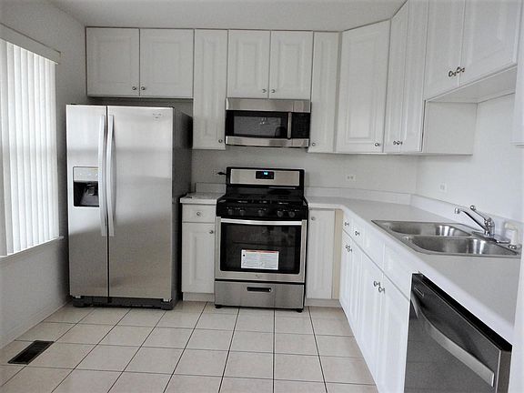 3rd image of 2488 Dickens Dr