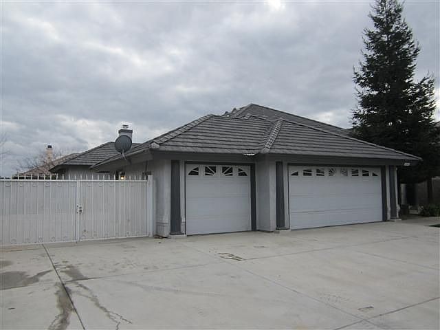 2nd image of 4211 Waterfall Canyon Dr