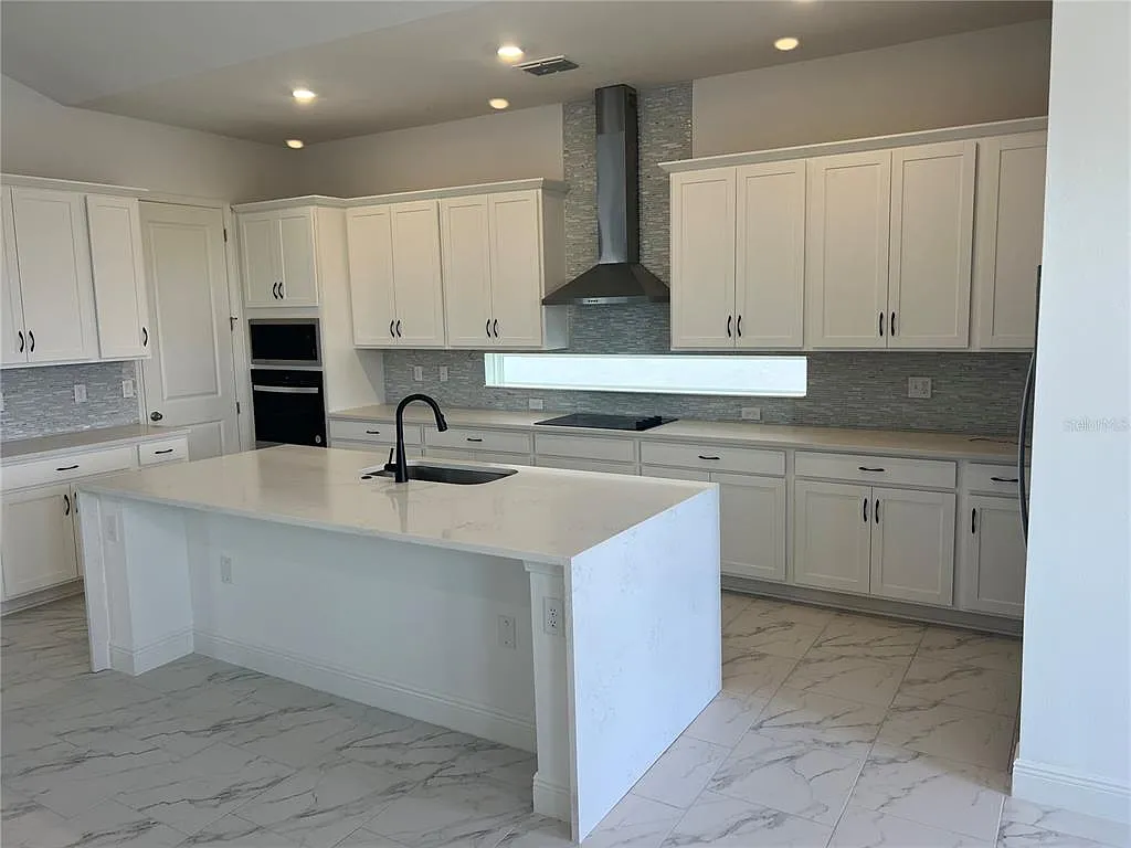 3 bed, 2.0 bath, 1733 sqft, $3,500 — Photo 3