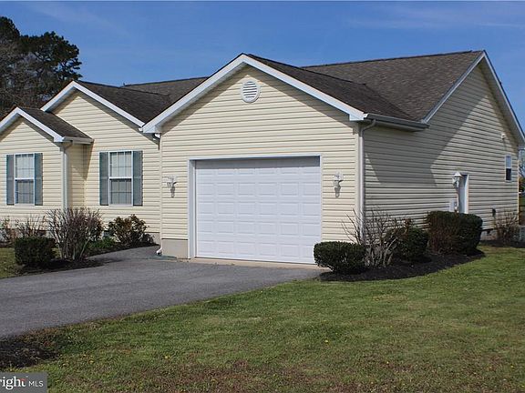 2nd image of 32443 Herring Wood Dr