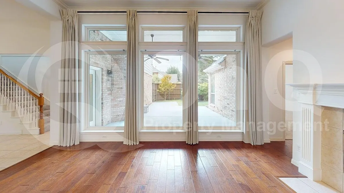 4 bed, 3.0 bath, 2727 sqft, $3,199 — Photo 4
