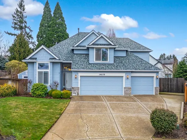 19275 Cantata Dr, Oregon City, OR 97045