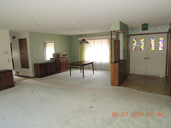 Dining room and entry way
