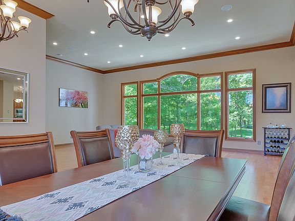 5th image of 23409 Terrace Hills Ct