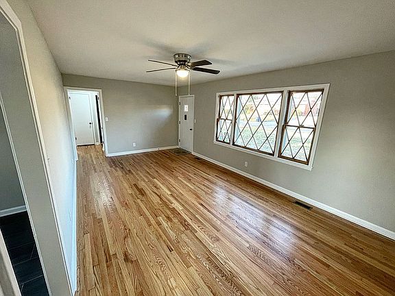 4th image of 120 Enden Ave