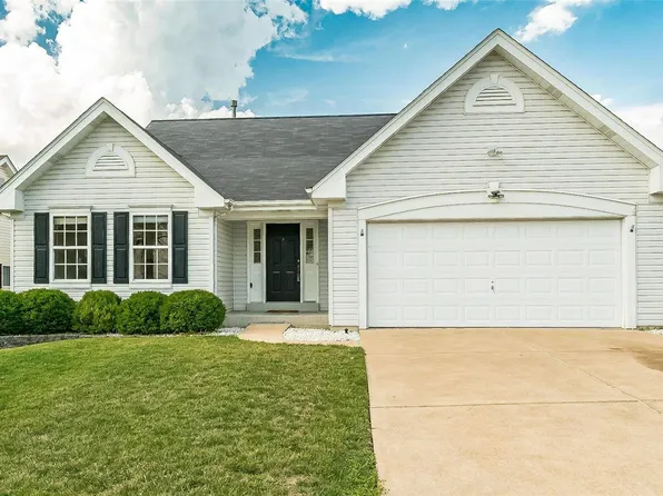 3854 Park Place Estates Dr, Bridgeton, MO 63044
