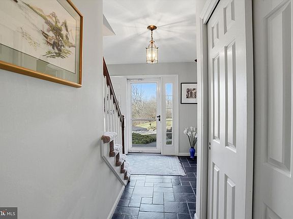 4th image of 290 Musket Ln