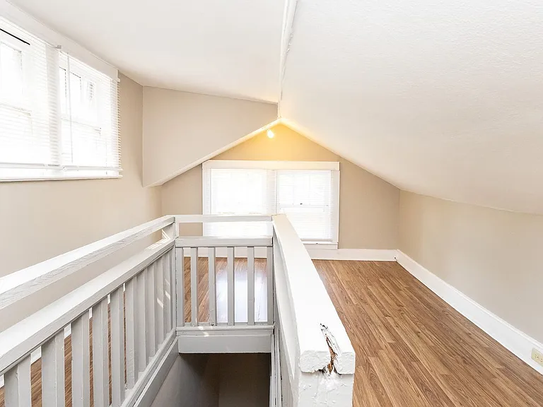 457 Roanoke Ave — Photo 14