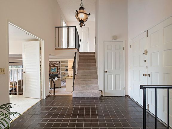 3rd image of 6323 Paso Los Cerritos