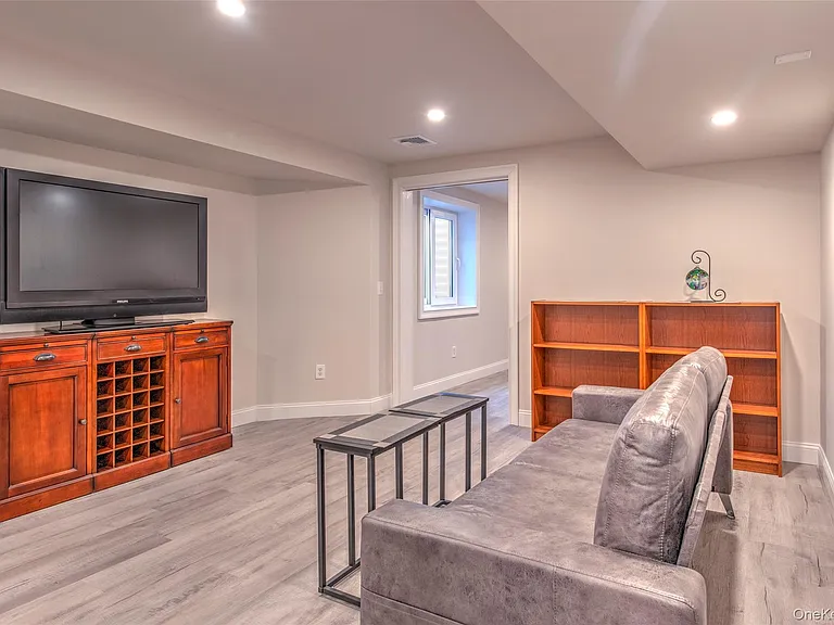 17 Cobbler Ln — Photo 10