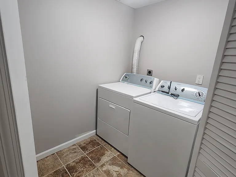 5608 Eastwood Ct — Photo 5