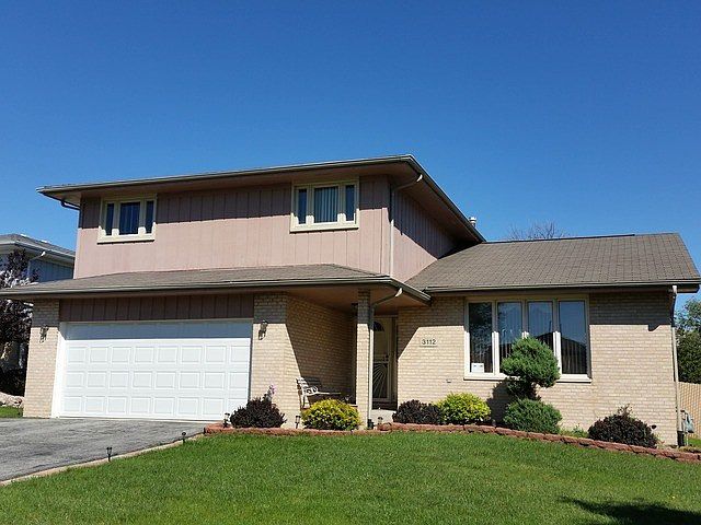 1st image of 3112 Oakwood Dr