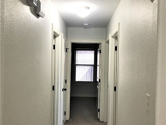3rd image of 3905 Tournay Ln