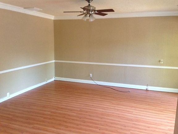 2nd image of 2600 Catalina Way